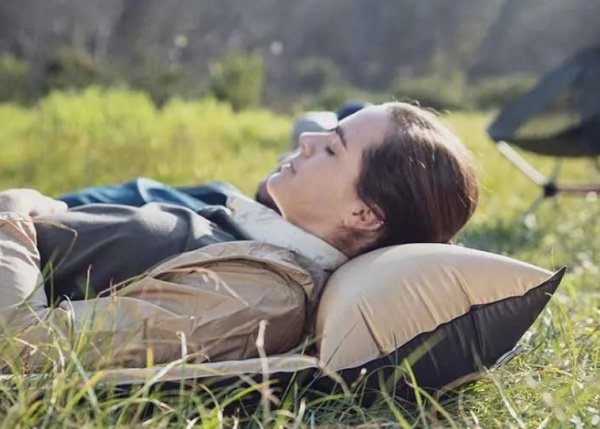 Коврик самонадувающийся Naturehike, 185х60х2,5 см, с подушкой, песочный