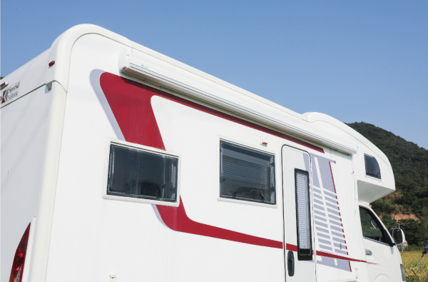 Маркиза автомобильная РИФ 3.0х2,5 м кассетная, привод механический, ручной, корпус белый