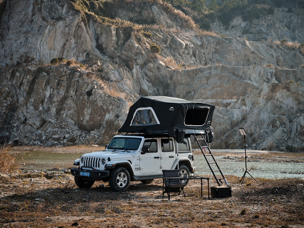 Палатка на крышу автомобиля Wild Land Voyager 250 Pro ECO