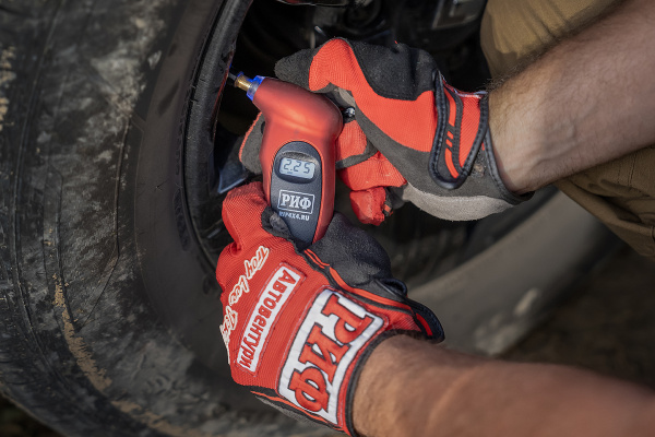 Манометр цифровой РИФ от 0,2 до 6,8 атм