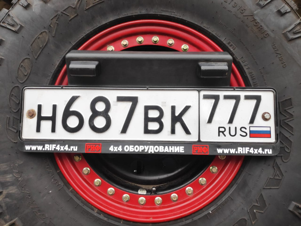 Бампер РИФ силовой задний Toyota Land Cruiser 105 с квадратом под фаркоп, 2-мя калитками, фонарями, подсветкой номера